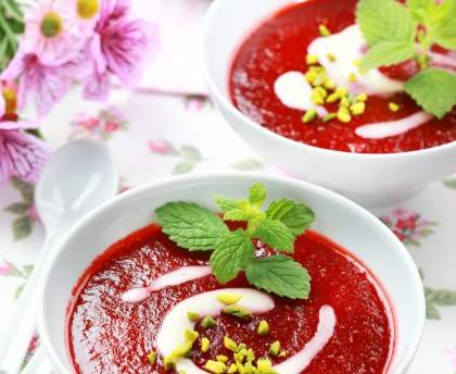 SOUPE DE PISTACHES AUX FRAISES