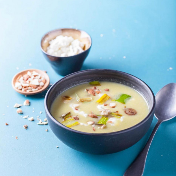 Soupe de poireaux au chèvre et amandes grillées au Cookeo
