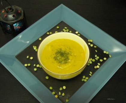 Soupe de pois cassés parfumée