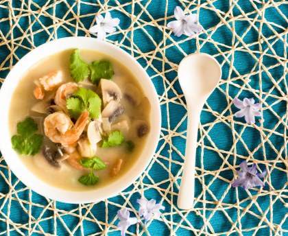 Soupe de poulet à la citronnelle (Thaïlande)