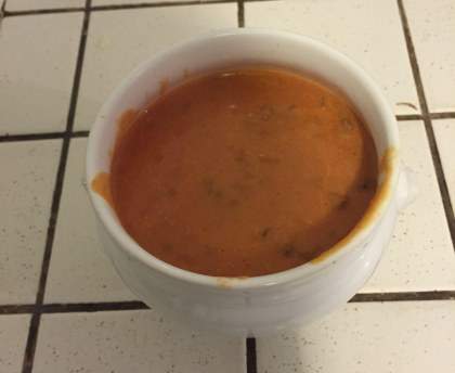 Soupe de tomates à la viande hachée