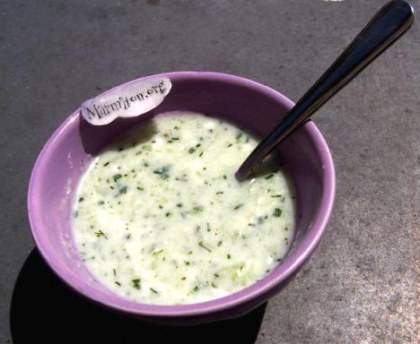 Soupe d'été de Jeanne (concombre, menthe et chèvre)