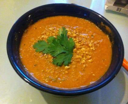 Soupe épicée aubergines et cacahuètes