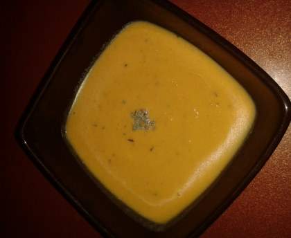 Soupe épicée (pomme de terre, carotte)