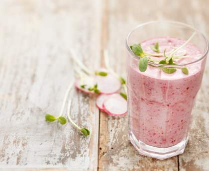 Soupe froide de radis roses