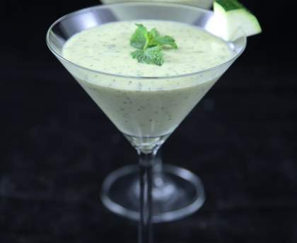 Soupe froide (et légère) aux courgettes