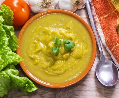 Soupe légère laitue-quinoa