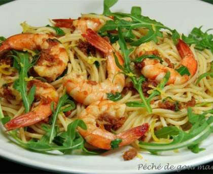 Spaghetti  citron, roquette et crevettes