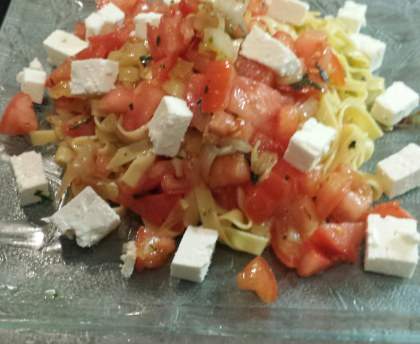 Spaghetti à la feta et au citron vert