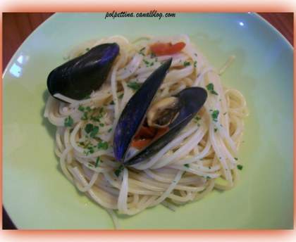 Spaghetti aux moules et au piment