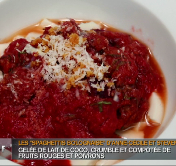 Spaghettis de lait de coco, crumble et noix de coco râpée