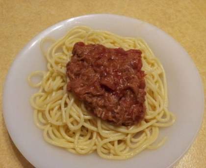 Spaguetti au thon et tomates