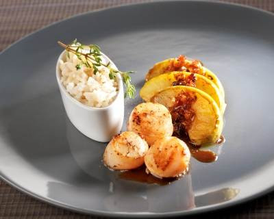 St Jacques, pommes et chutney