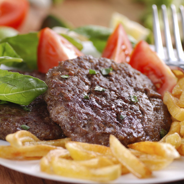 Steak haché au parmesan et basilic