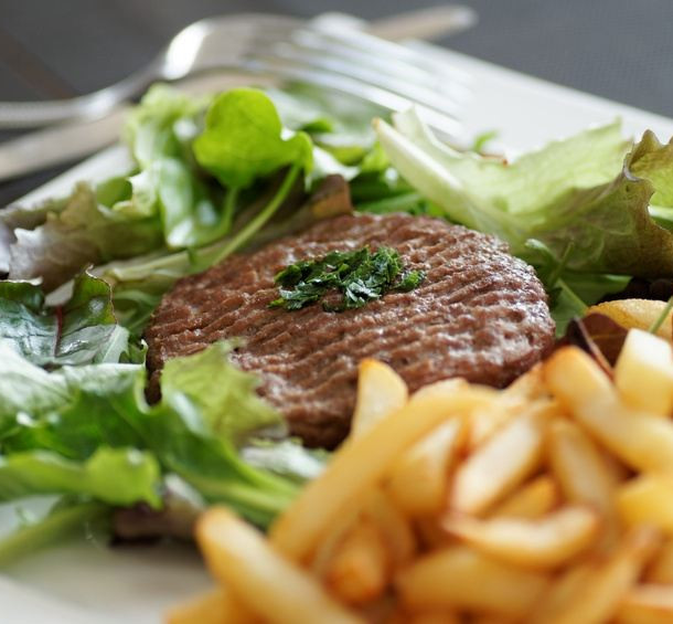 Steak haché parmesan/basilic