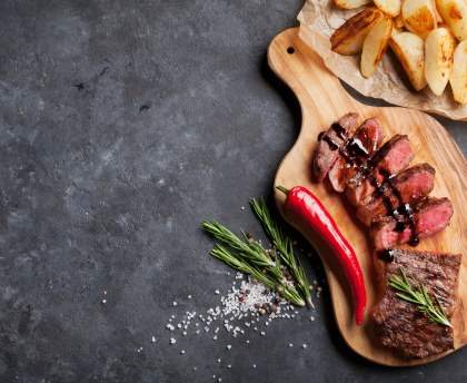 Steaks d'autruche aux pommes