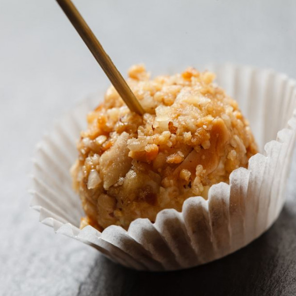 Sucettes de fromage aux cacahuètes