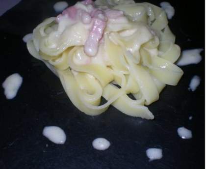Tagliatelles à la sauce savoyarde