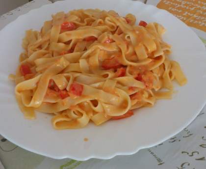 Tagliatelles au poivron et au Saint-Marcellin