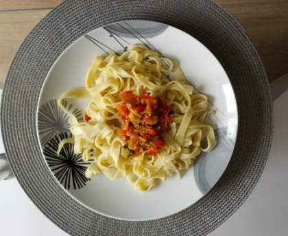 Tagliatelles aux légumes, bacon et parmesan à la Bibi's style