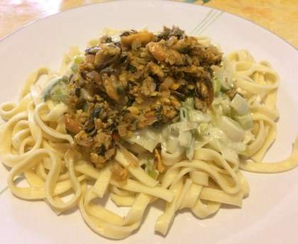 Tagliatelles aux moules et à la fondue de poireaux