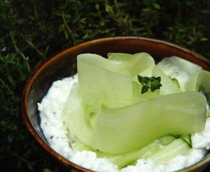 Tagliatelles de concombres au chèvre frais
