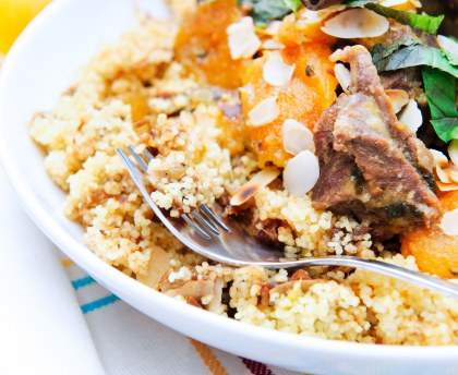 Tajine d'agneau aux fruits secs et aux herbes