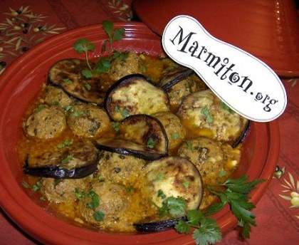 Tajine de boulettes de kefta, aubergines frites