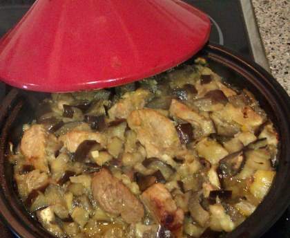 Tajine de porc au miel et aux aubergines
