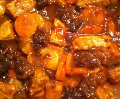 Tajine de porc aux pruneaux et au miel