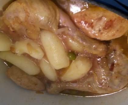 Tajine de poulet aux olives et citrons confits