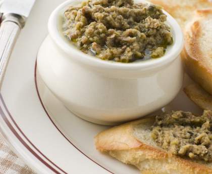 Tapenades aux olives vertes