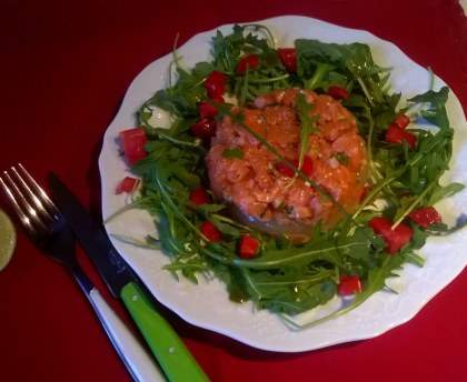 Tartare de saumon à la gelée de citron vert
