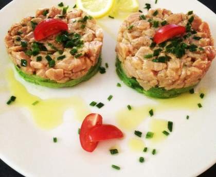 Tartare de saumon avocat sauce soja