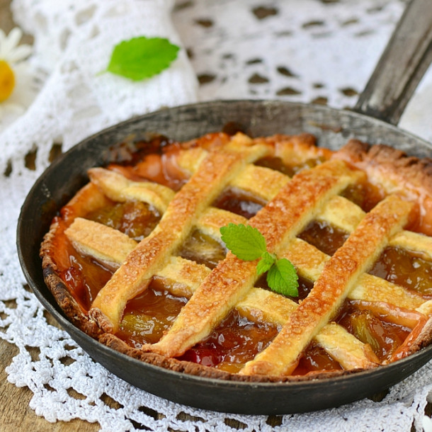 Tarte à la compote de rhubarbe