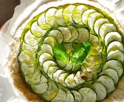 Tarte à la courgette et crème de courgettes au basilic