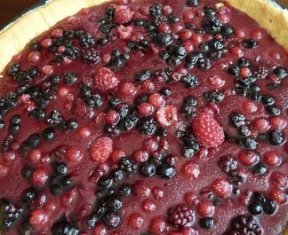 Tarte à la crème de fruits rouges