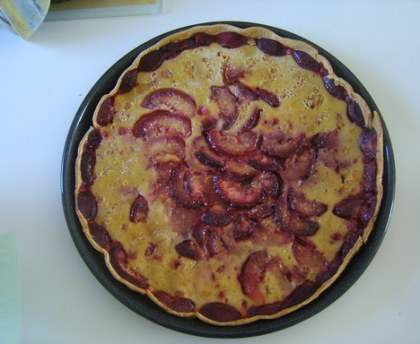 Tarte à la pêche blanche et  pêche de vigne