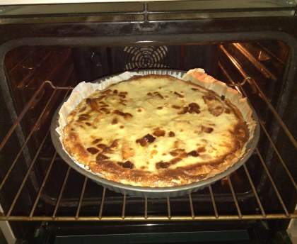 Tarte à la rhubarbe et compote de pommes (pas amère)