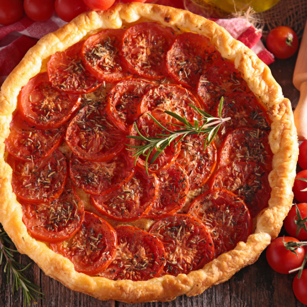 Tarte à la tomate, emmental et moutarde