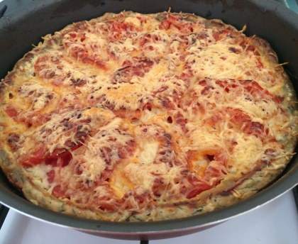 Tarte à la tomate (pâte brisée à l'huile et au thym)