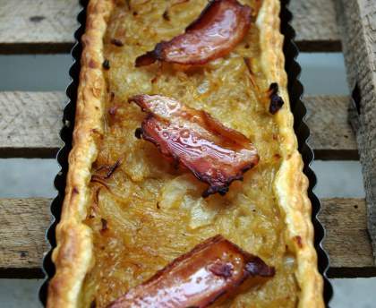 Tarte à l'oignon de Roscoff et au lard