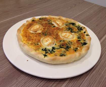 Tarte au chèvre, aux oeufs et aux épinards frais