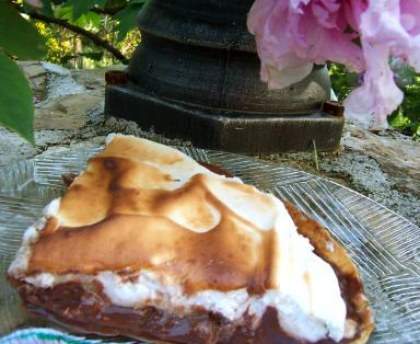 Tarte au chocolat noir meringuée