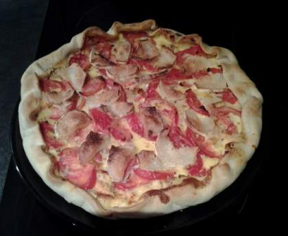 Tarte au saumon, à la tomate et au chèvre