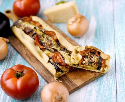 Tarte aux aubergines, tomates et parmesan