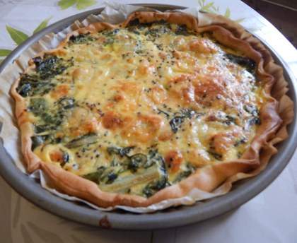 Tarte aux feuilles vertes de bettes et aux graines de sésame noir