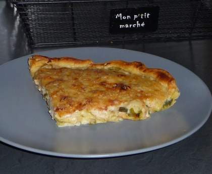 Tarte aux poireaux, crevettes et flétan