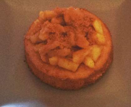 Tarte aux pommes sur son gâteau amande