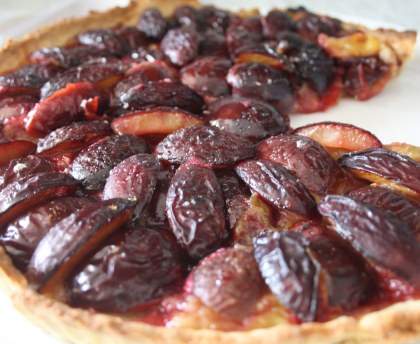 Tarte aux quetsches et rhubarbe